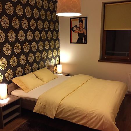 Color Apartment Krakow Bagian luar foto