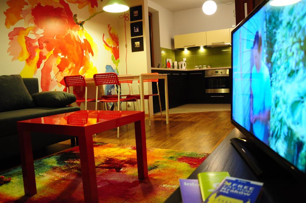Color Apartment Krakow Bagian luar foto